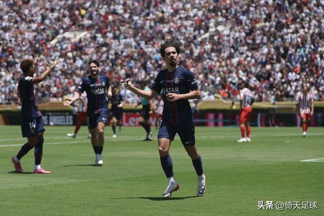 而隨著他在 而隨著他在