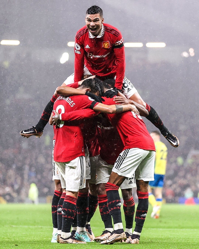 Stein：朗尼-沃克原计划夏天重返NBA 但在接到76人电话后立即同意.