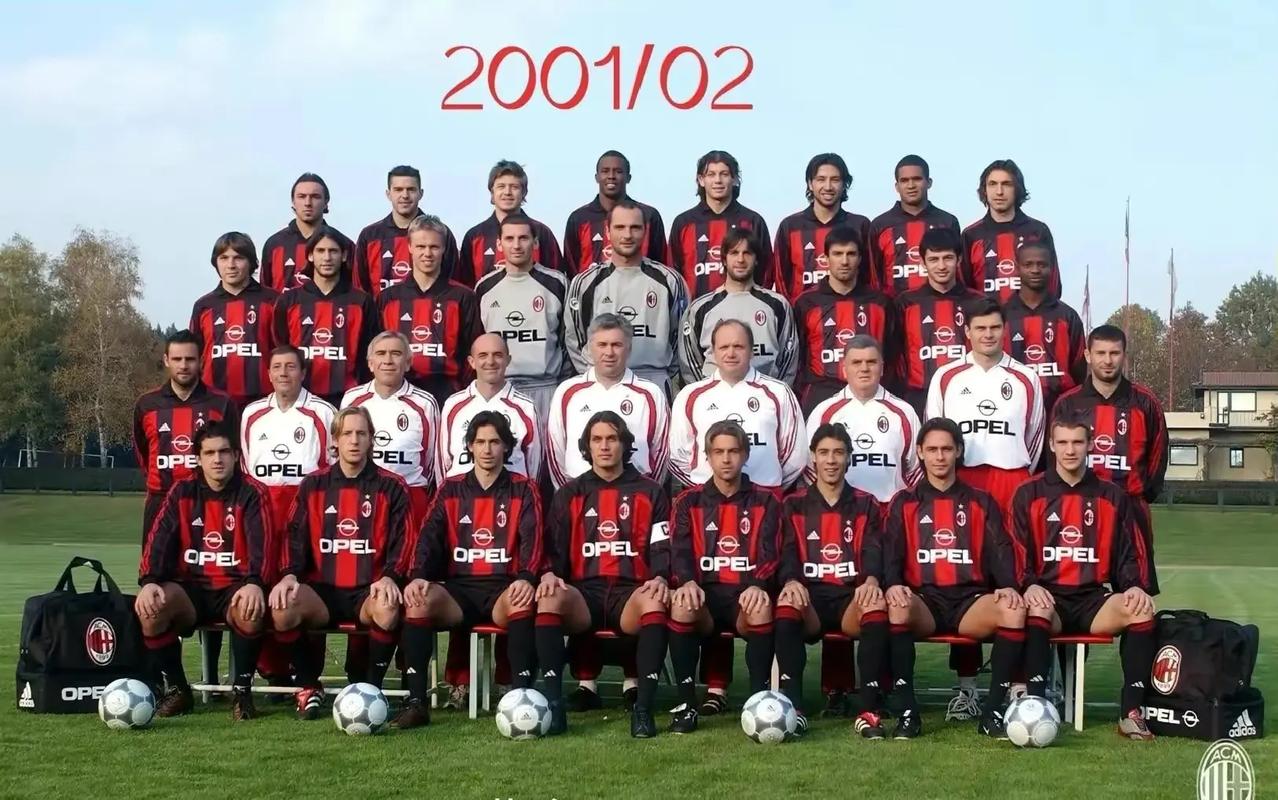 B席晒葡萄牙百场纪念球衣：无比自豪和开心，感谢球迷的支持.